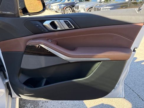 New 2024 BMW X7 xDrive40i w/ M Sport Package image 25