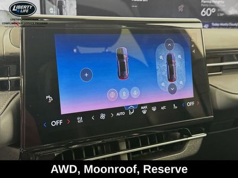 Used 2024 Lincoln Nautilus Reserve w/ Equipment Group 202A image 14