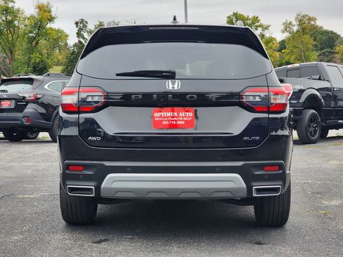 Used 2023 Honda Pilot Elite image 6