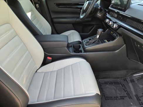 Used 2024 Honda CR-V Sport Touring image 10