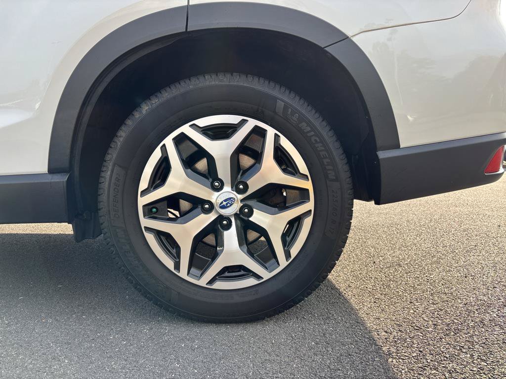 Used 2019 Subaru Forester Premium w/ All-Weather Package AWD/4WD image 31