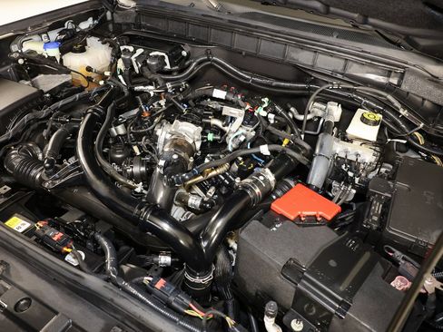 Used 2022 Ford Bronco Wildtrak image 32