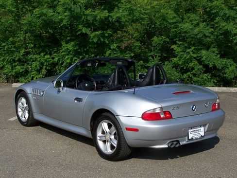 Used 2000 BMW Z3 2.5i image 2
