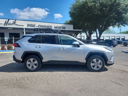 Used 2025 Toyota RAV4 XLE image 2