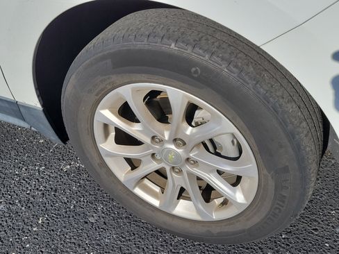 Used 2020 Chevrolet Equinox LT FWD image 8