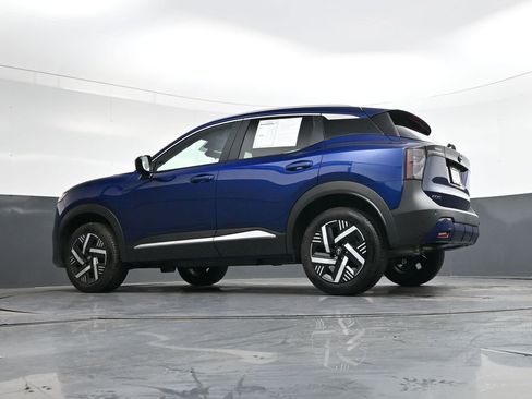 Used 2026 Nissan Kicks SV image 36