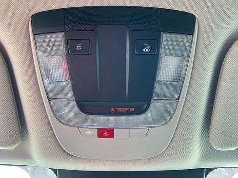 Used 2024 Kia Sorento S FWD image 21