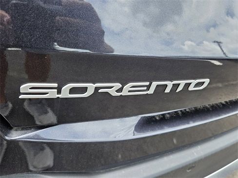 New 2025 Kia Sorento S w/ Panoramic Sunroof Package image 9