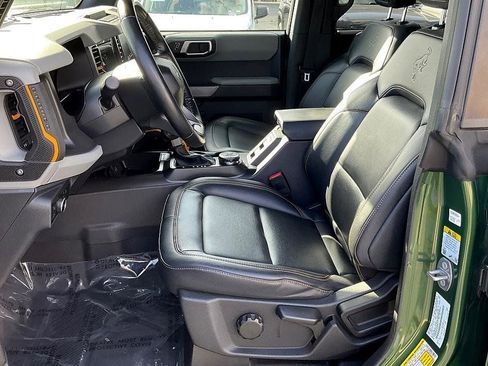 Used 2023 Ford Bronco Badlands image 15