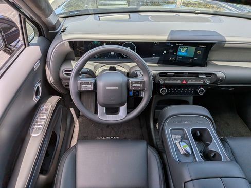 New 2026 Hyundai Palisade Calligraphy FWD image 15