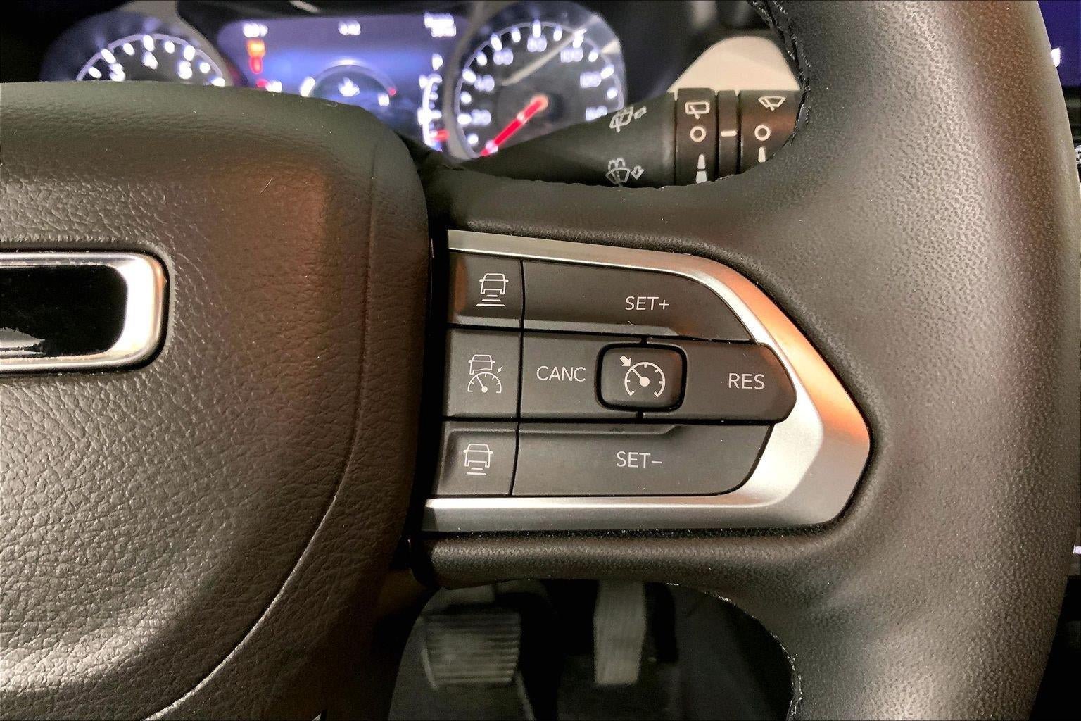 Used 2025 Jeep Compass Limited AWD/4WD image 19