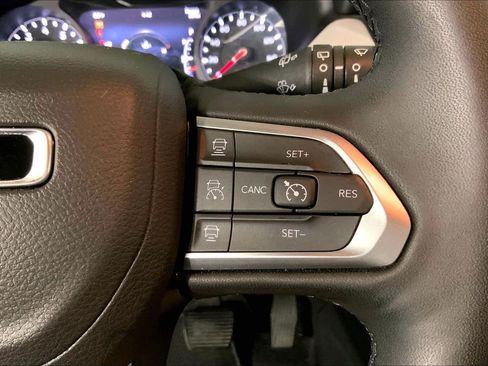 Used 2025 Jeep Compass Limited AWD/4WD image 19
