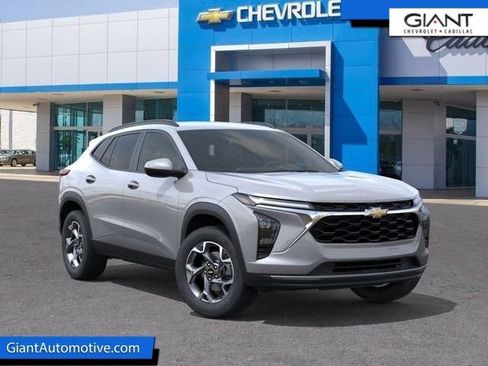 New 2026 Chevrolet Trax LT w/ Driver Confidence Package image 1