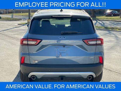 New 2026 Ford Escape SE w/ Class II Trailer Tow Package FWD image 4