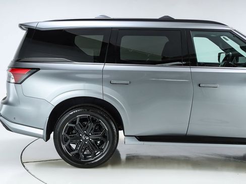 New 2026 INFINITI QX80 4WD image 11