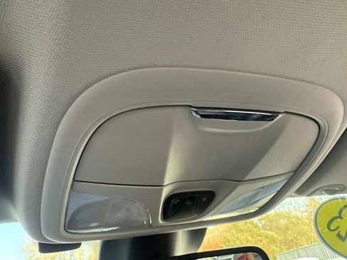 Used 2023 Jeep Cherokee Altitude Lux image 26