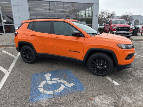 New 2026 Jeep Compass Latitude image 36