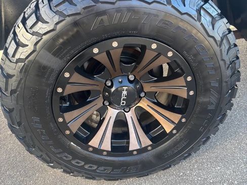 Used 2016 RAM 1500 Outdoorsman image 9