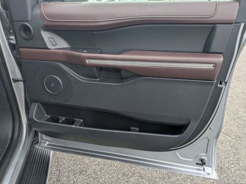 Used 2023 Ford Expedition Max Limited RWD image 39