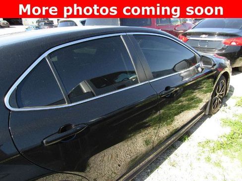 Used 2024 Toyota Camry SE FWD image 6