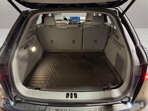 Certified 2023 Lincoln Nautilus Reserve image 27