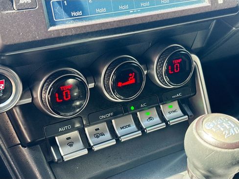 Used 2024 Toyota GR86 Premium image 15