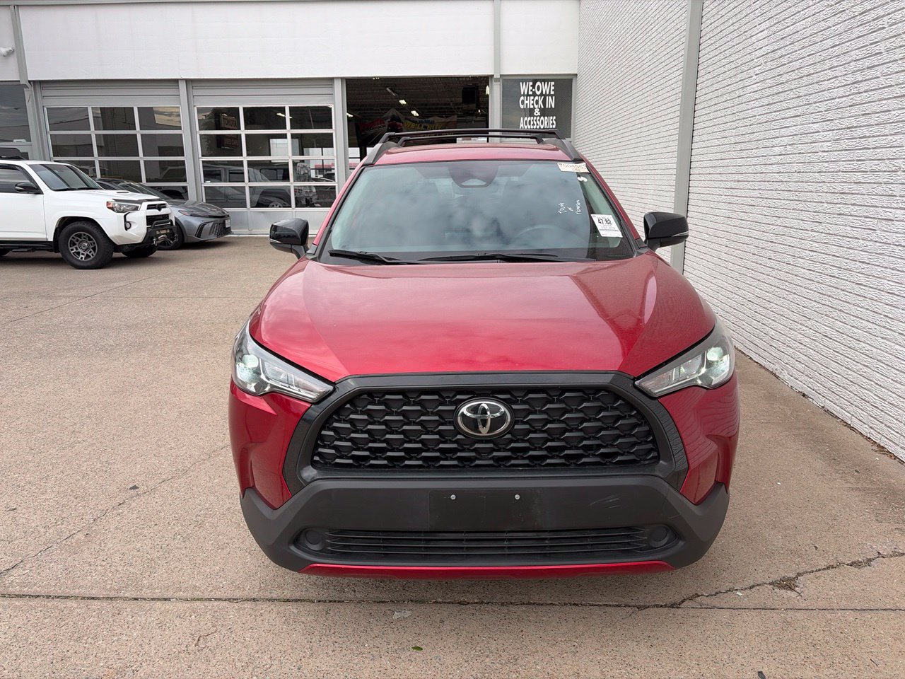 Used 2025 Toyota Corolla Cross LE FWD image 7