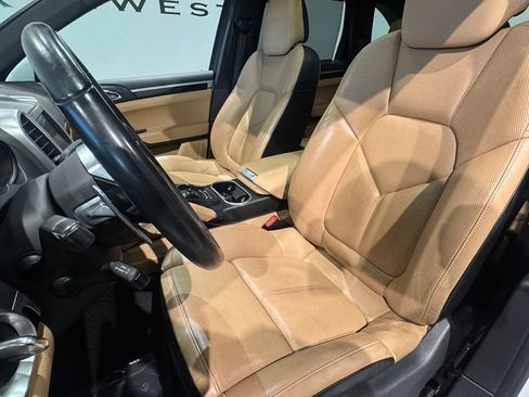 Used 2015 Porsche Cayenne Diesel AWD/4WD image 13