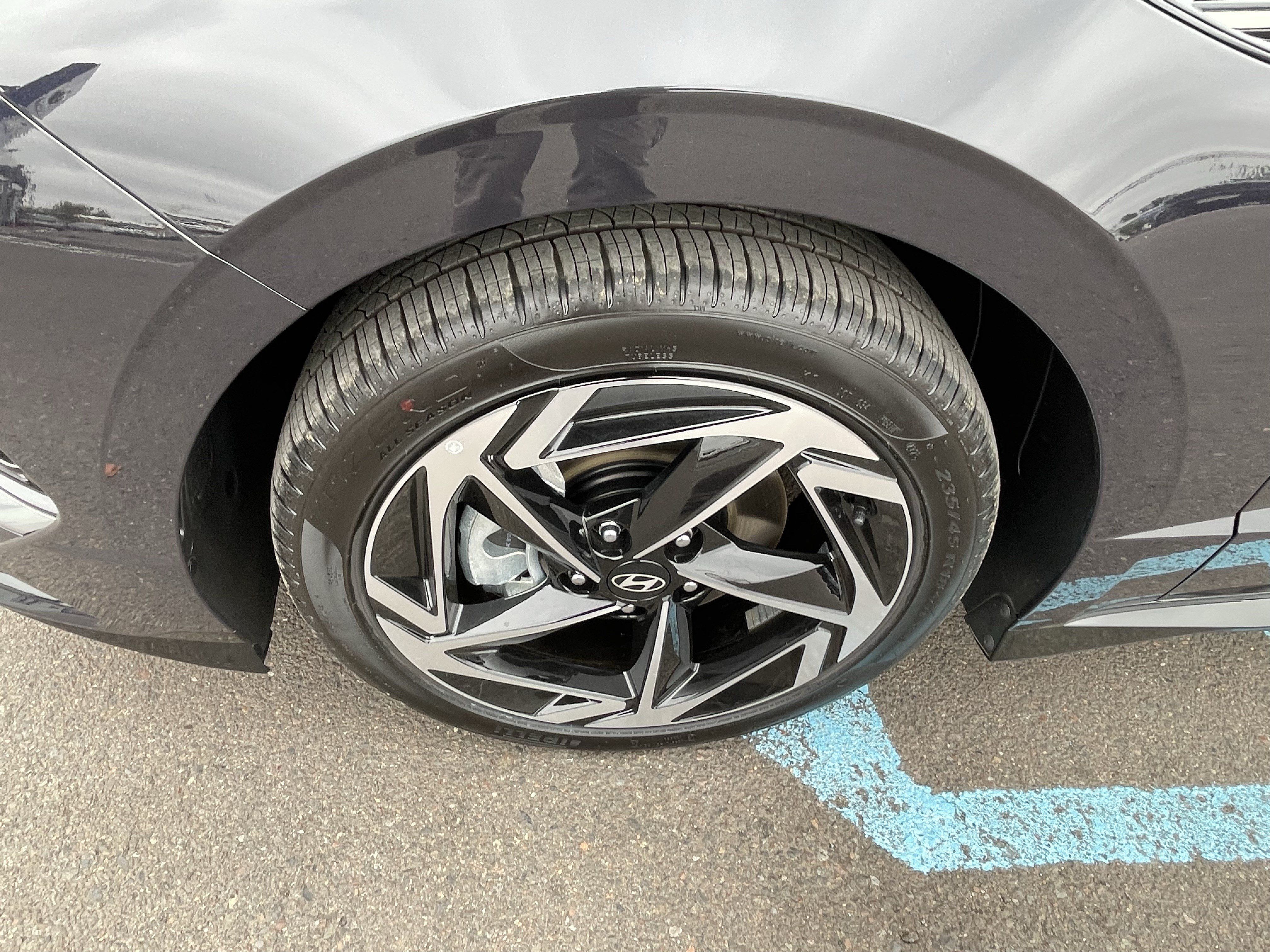 Certified 2026 Hyundai Sonata SEL AWD/4WD image 9