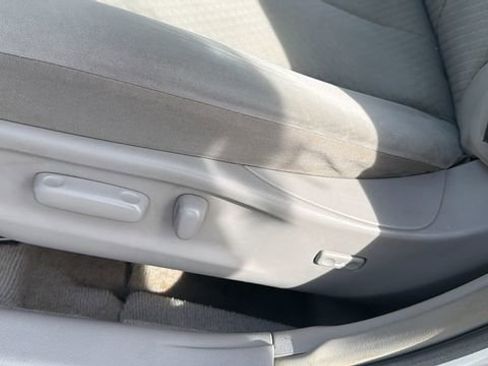 Used 2007 Toyota Camry LE FWD image 18