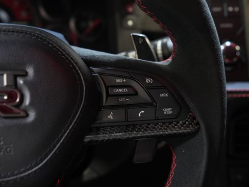 Used 2017 Nissan GT-R NISMO AWD/4WD image 37
