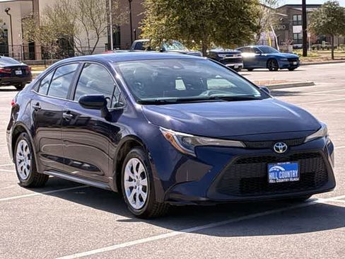 Used 2021 Toyota Corolla LE image 8