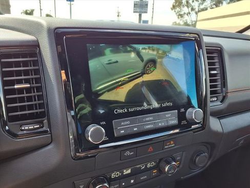 Used 2024 Nissan Frontier PRO-4X image 18