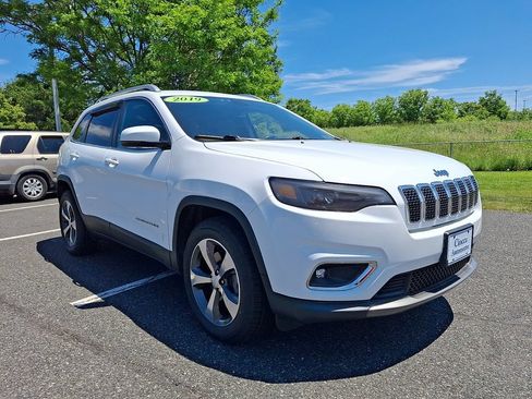 Used 2019 Jeep Cherokee Limited AWD/4WD image 6