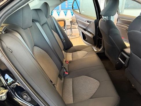 Used 2020 Toyota Camry LE w/ Convenience Package FWD image 24