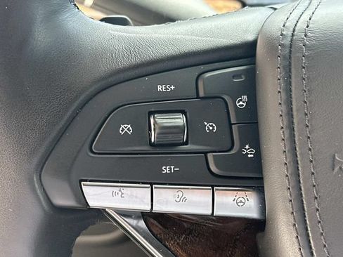 Used 2021 Cadillac Escalade Premium Luxury Platinum w/ LPO, Radiant Package AWD/4WD image 24