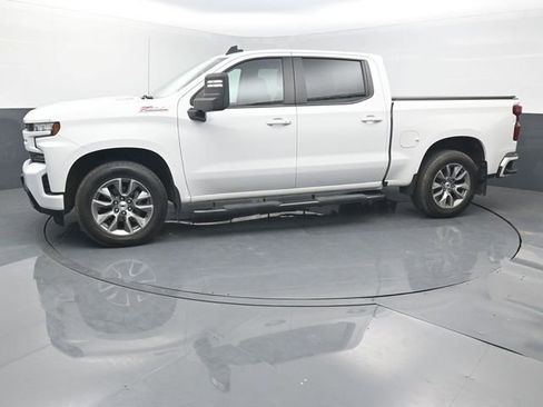 Used 2022 Chevrolet Silverado 1500 RST image 2