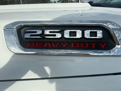 Used 2024 RAM 2500 Tradesman w/ Chrome Appearance Group image 9