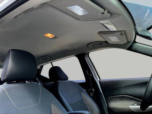 Used 2018 Nissan Kicks SV image 20