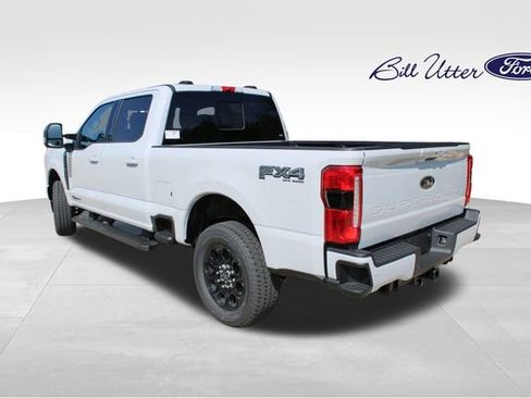New 2026 Ford F250 Lariat w/ Black Appearance Package image 4