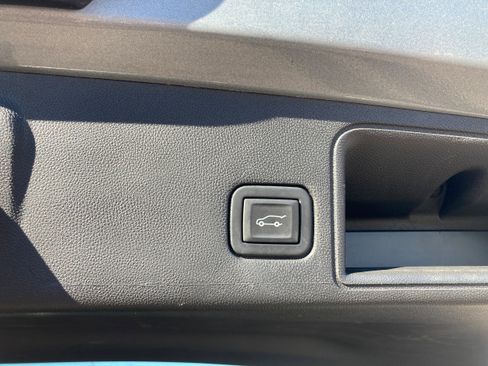 Used 2023 GMC Terrain AT4 image 10