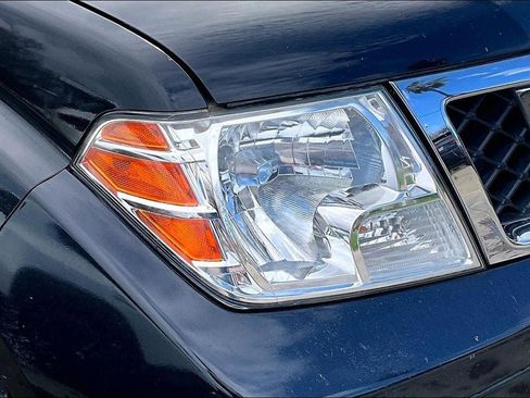 Used 2017 Nissan Frontier SV w/ SV Value Truck Package image 28