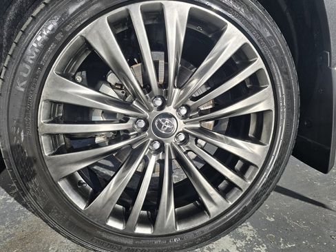 Used 2023 Toyota RAV4 XLE image 51