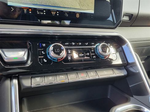 New 2026 GMC Sierra 2500 Denali w/ Denali Reserve Package image 27