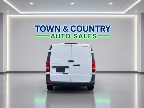 Used 2016 Mercedes-Benz Metris image 4