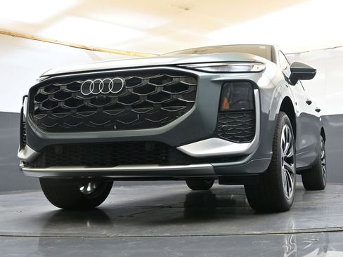 New 2026 Audi Q3 quattro 2.0T AWD/4WD image 38