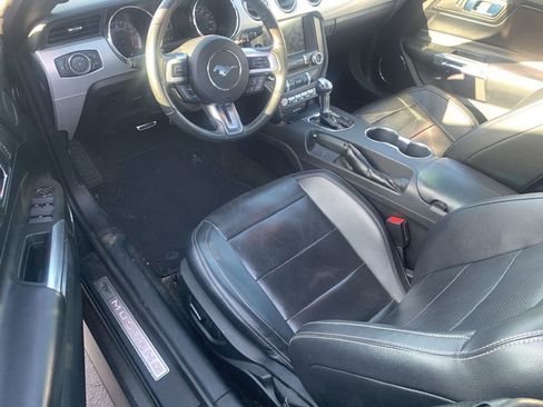 Used 2016 Ford Mustang Premium image 10