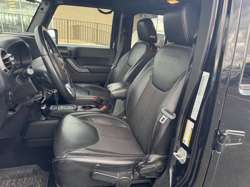 Used 2016 Jeep Wrangler Unlimited Sport image 4