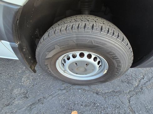 Used 2017 Mercedes-Benz Sprinter 2500 image 27