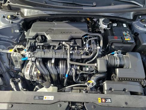 Used 2025 Hyundai Elantra Sport image 25